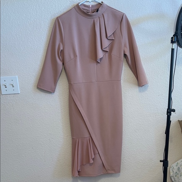 Miusol Asymmetrical Mauve Dress with Ruffle Detail - Picture 5 of 6